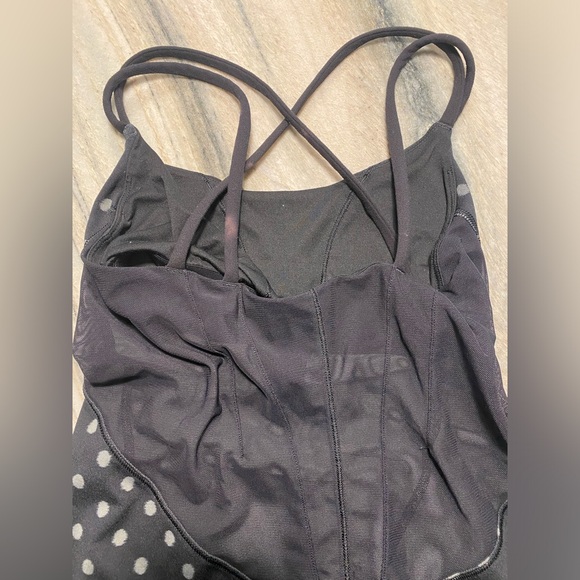 Lululemon Exquisite Tank Black Polka Dot Mesh - Size 4 - Picture 4 of 7